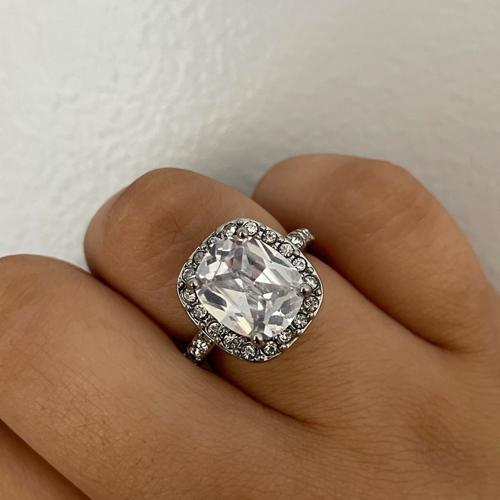 💍 2/$10 Ring with large center stone